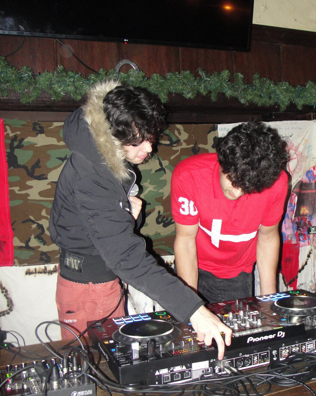 B2B set at Tom Bergin's